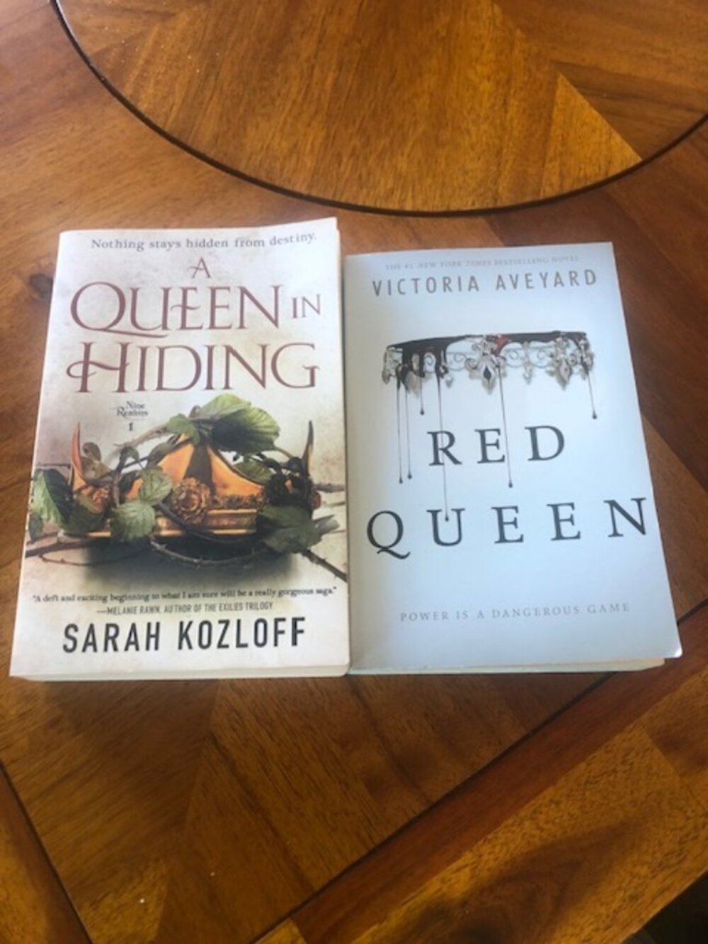 Queen them books